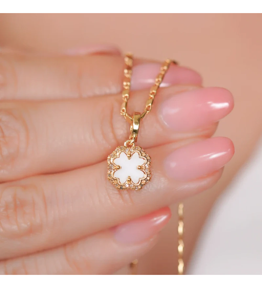 Pendentif trèfle blanc Other Level — photo produit
