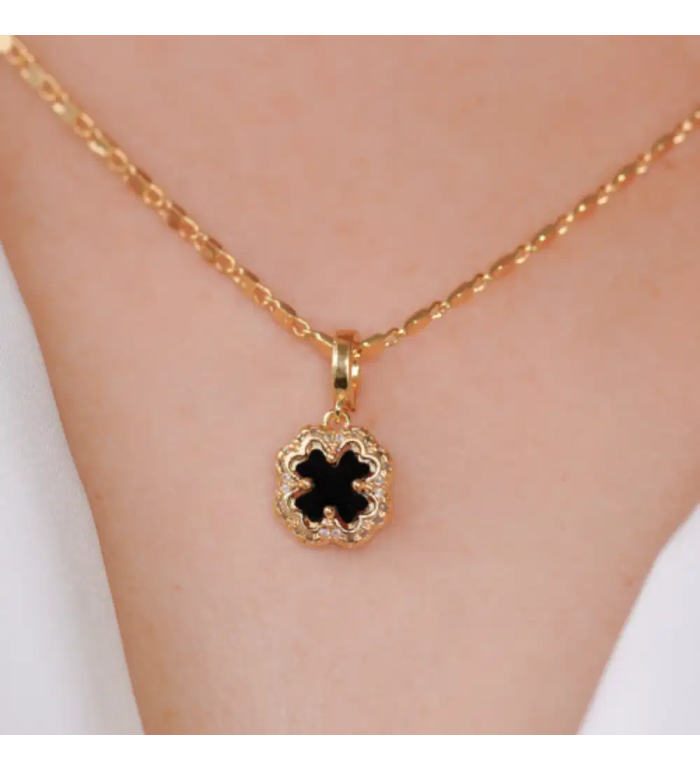 Pendentif trèfle noir Other Level — photo produit
